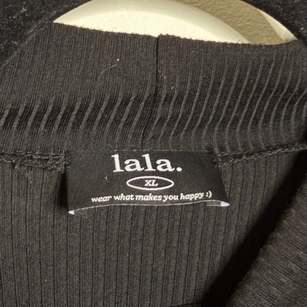 Dressed in Lala Gigi Sleeveless Ribbed Playsuit in Black - Picture 6 of 10